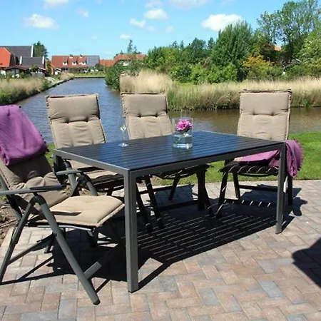 Kiek Up De Gracht Greetsiel